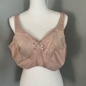 Glamorise bra size 48C